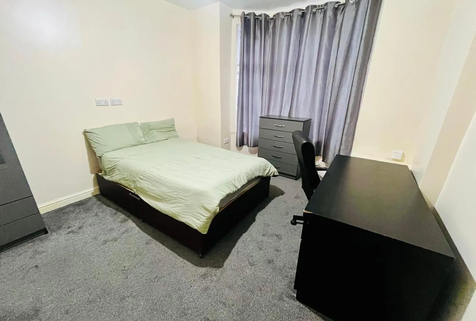 Double Room Share Bathroom Nottingham 0*,  Velká Británie